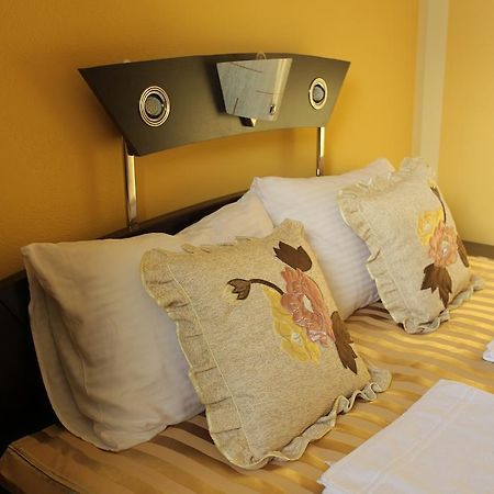 Villa Atina สตราลาปาโฮวา ภายนอก รูปภาพ