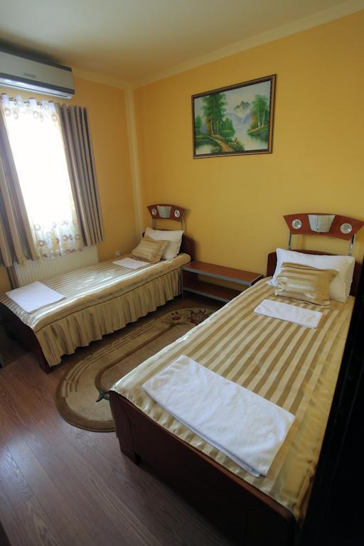 Villa Atina สตราลาปาโฮวา ภายนอก รูปภาพ